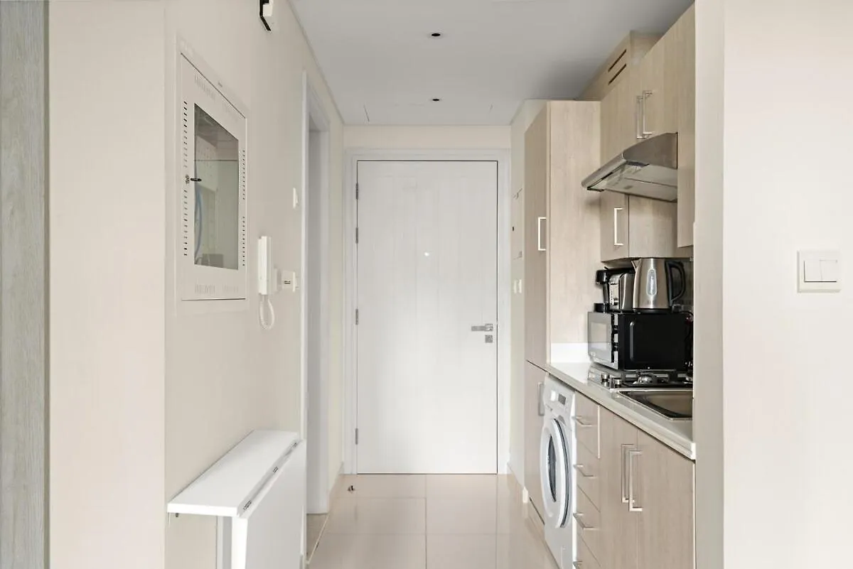 Apartment First Class Studio Palm Paradise Dubai