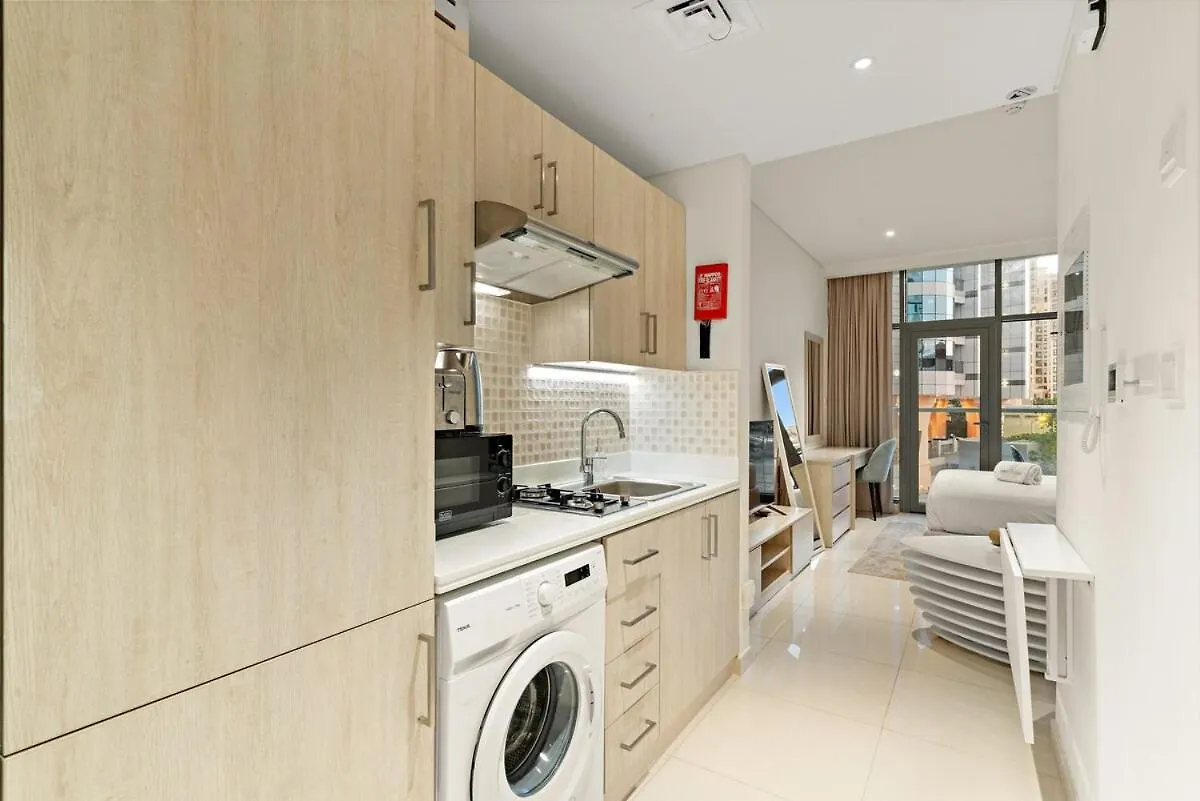 First Class Studio Palm Paradise Dubai 0*,