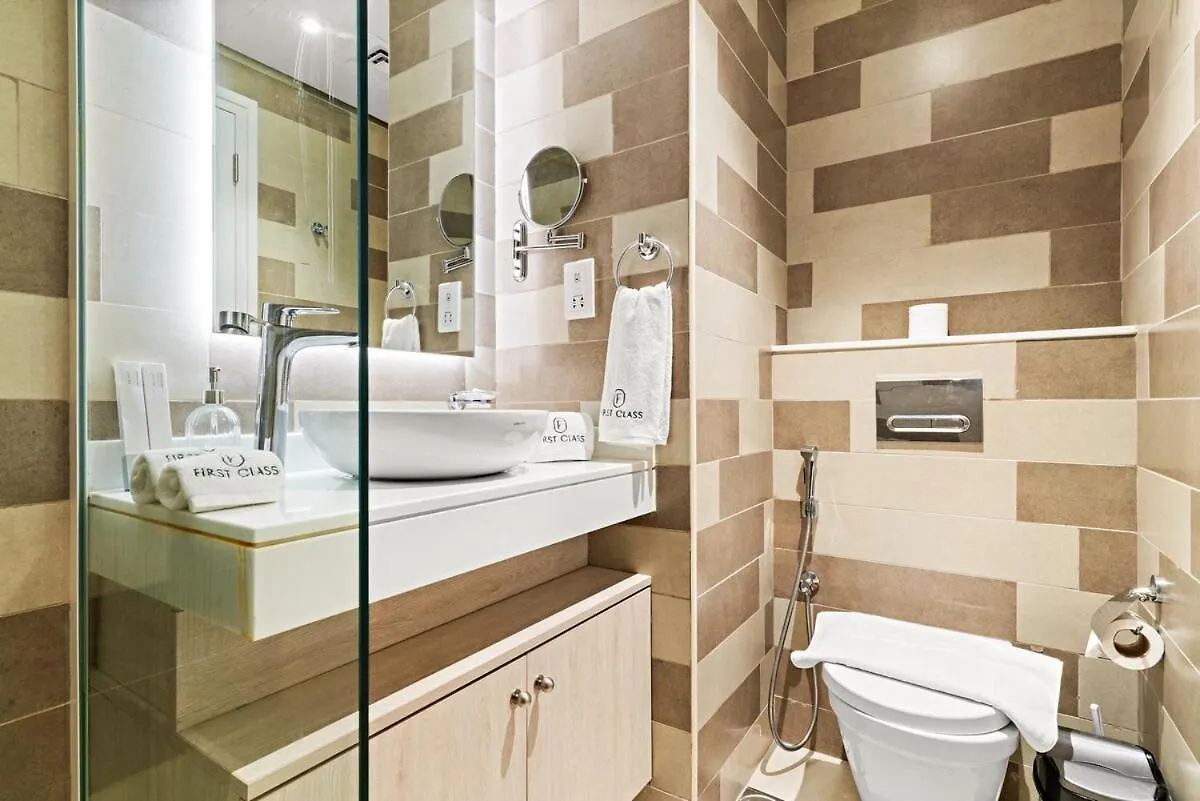 Apartment First Class Studio Palm Paradise Dubai
